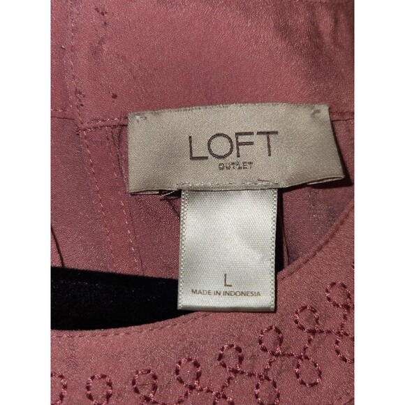 Ann Taylor LOFT Outlet Size Large Sleeveless Pink Blouse‎ With Embroidered Neck - Picture 2 of 7